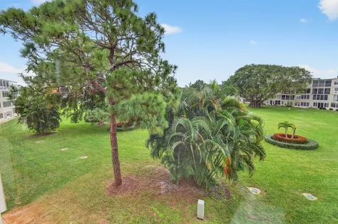 386 Grantham F Deerfield Beach FL 33442