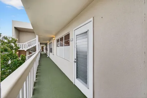 386 Grantham F Deerfield Beach FL 33442