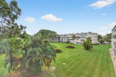 386 Grantham F Deerfield Beach FL 33442