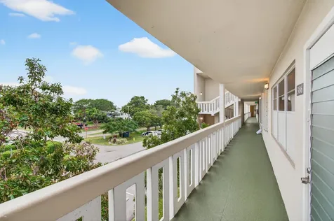 386 Grantham F Deerfield Beach FL 33442
