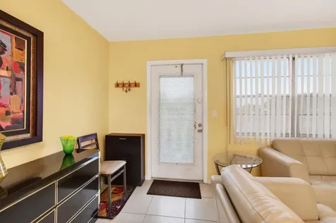 386 Grantham F Deerfield Beach FL 33442