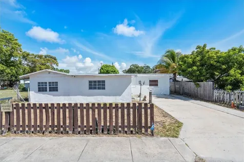 236 SW 14th Street Dania Beach FL 33004
