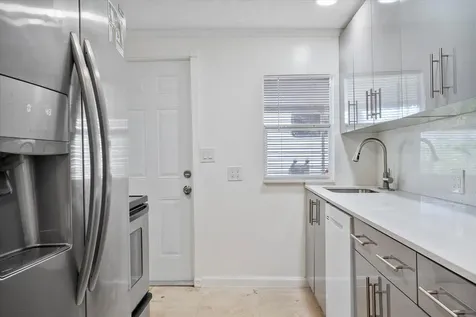 236 SW 14th Street Dania Beach FL 33004