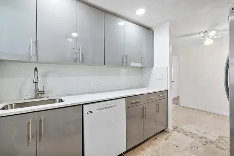 236 SW 14th Street Dania Beach FL 33004
