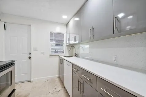 236 SW 14th Street Dania Beach FL 33004