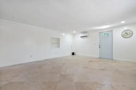 236 SW 14th Street Dania Beach FL 33004