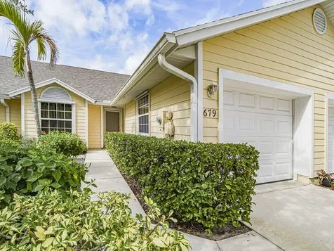 679 5th Avenue Vero Beach FL 32962