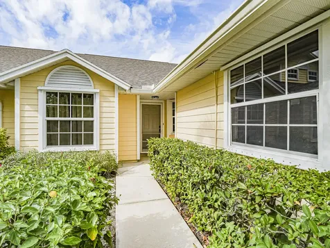 679 5th Avenue Vero Beach FL 32962