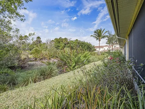 679 5th Avenue Vero Beach FL 32962