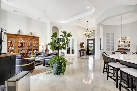 118 Via Quantera Palm Beach Gardens FL 33418