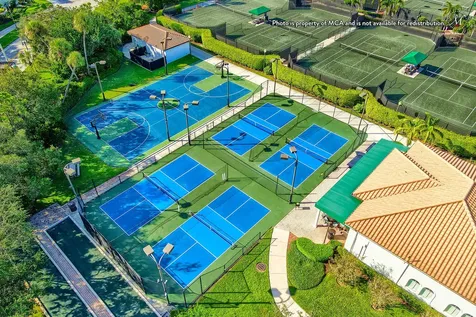 118 Via Quantera Palm Beach Gardens FL 33418
