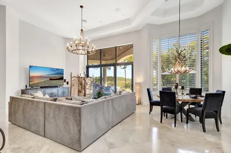 118 Via Quantera Palm Beach Gardens FL 33418