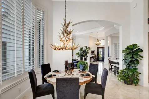 118 Via Quantera Palm Beach Gardens FL 33418