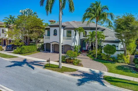 118 Via Quantera Palm Beach Gardens FL 33418
