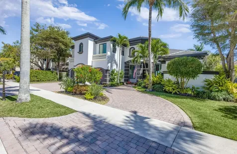 118 Via Quantera Palm Beach Gardens FL 33418