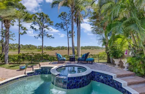 118 Via Quantera Palm Beach Gardens FL 33418