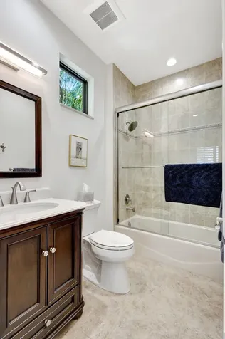118 Via Quantera Palm Beach Gardens FL 33418