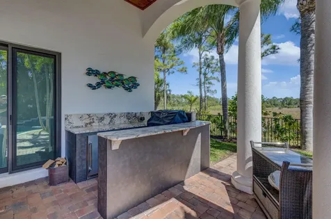 118 Via Quantera Palm Beach Gardens FL 33418