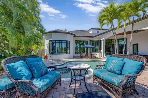 118 Via Quantera Palm Beach Gardens FL 33418