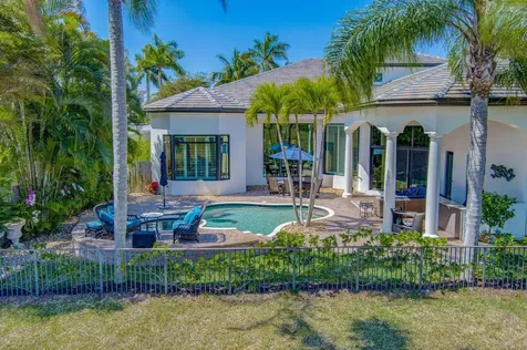 118 Via Quantera Palm Beach Gardens FL 33418