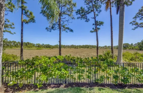 118 Via Quantera Palm Beach Gardens FL 33418