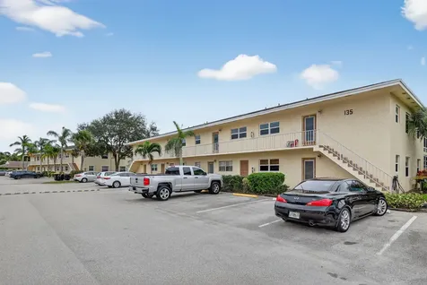 2950 Se Ocean Stuart FL 34996