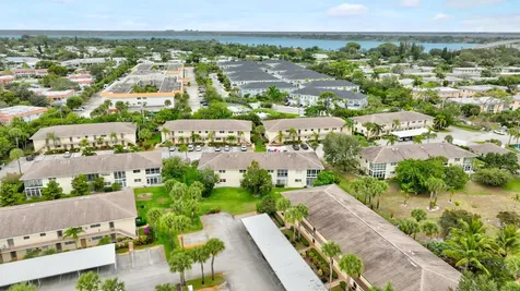 2950 Se Ocean Stuart FL 34996