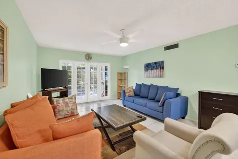 2950 Se Ocean Stuart FL 34996