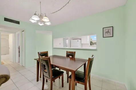 2950 Se Ocean Stuart FL 34996