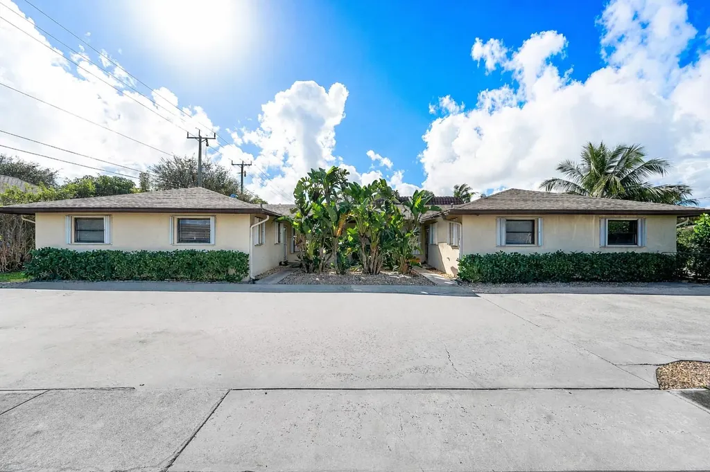 502 NE 48th Street Boca Raton FL 33431