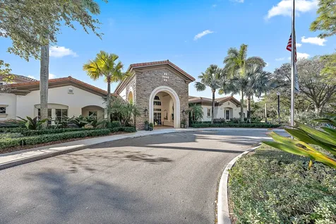 2109 Spring Court Palm Beach Gardens FL 33410