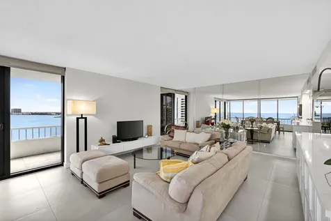 5540 N Ocean Drive Singer Island FL 33404