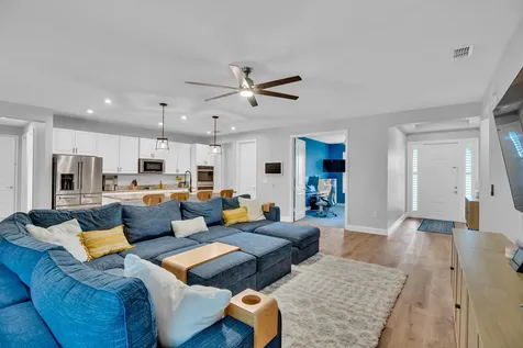 6213 Arcadia Square Vero Beach FL 32966