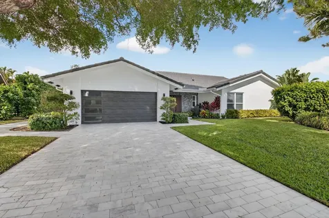 4911 Pineview Circle Delray Beach FL 33445