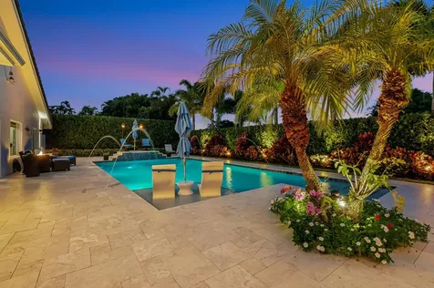 4911 Pineview Circle Delray Beach FL 33445