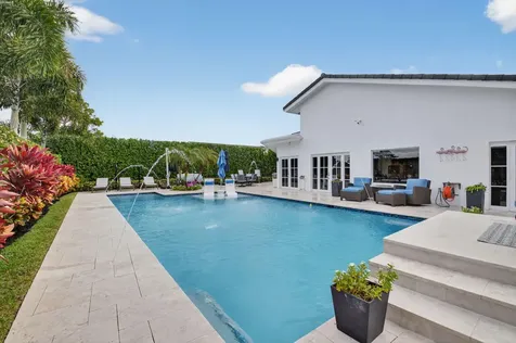 4911 Pineview Circle Delray Beach FL 33445