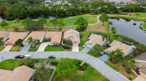 413 Sw Jefferson Circle Port Saint Lucie FL 34986