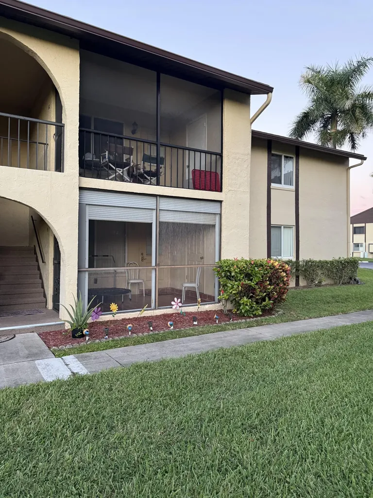 311 Pine Ridge Circle Greenacres FL 33463