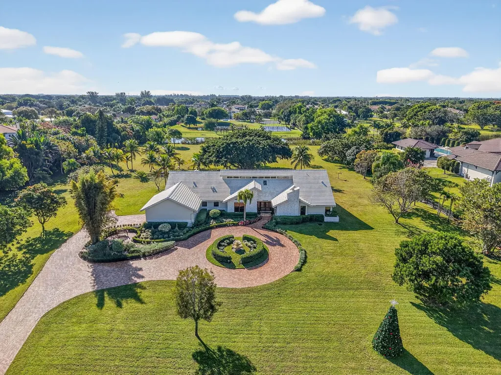 10236 La Reina Road Delray Beach FL 33446