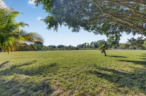 10236 La Reina Road Delray Beach FL 33446
