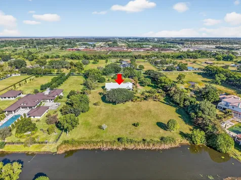 10236 La Reina Road Delray Beach FL 33446