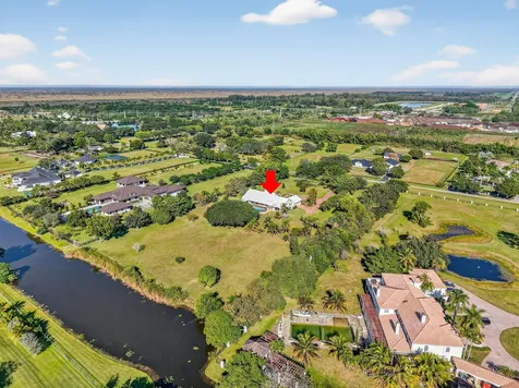 10236 La Reina Road Delray Beach FL 33446