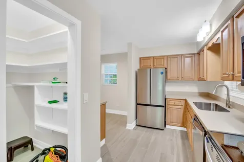 2333 Indian River Boulevard Vero Beach FL 32960