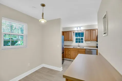 2333 Indian River Boulevard Vero Beach FL 32960