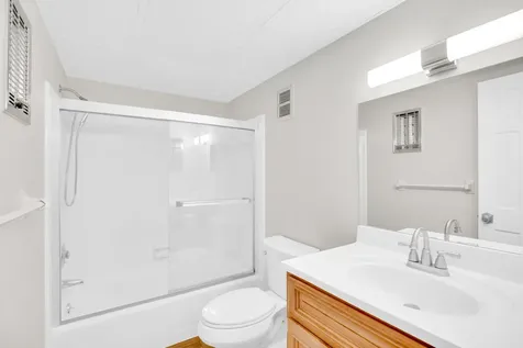 2333 Indian River Boulevard Vero Beach FL 32960