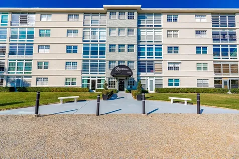 2333 Indian River Boulevard Vero Beach FL 32960