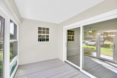 2333 Indian River Boulevard Vero Beach FL 32960