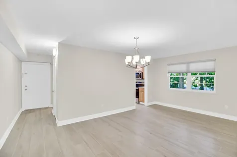 2333 Indian River Boulevard Vero Beach FL 32960