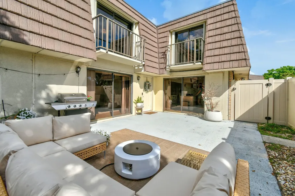 7728 77th Way West Palm Beach FL 33407