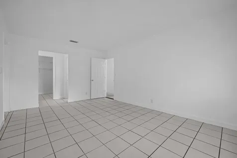 5400 Nw 18th Street Lauderhill FL 33313